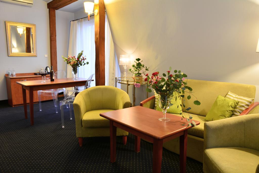 Hotel Rezydencja Solei Poznań Esterno foto