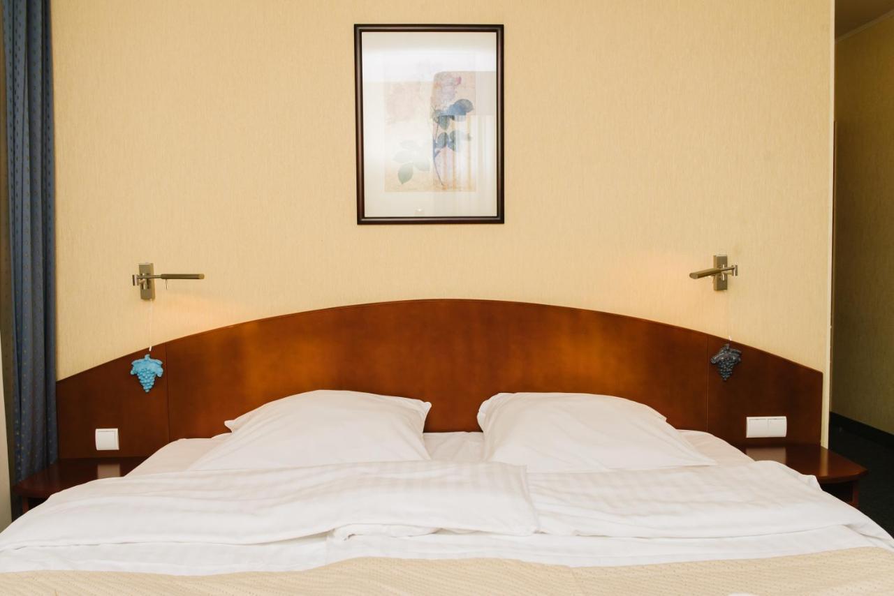 Hotel Rezydencja Solei Poznań Esterno foto